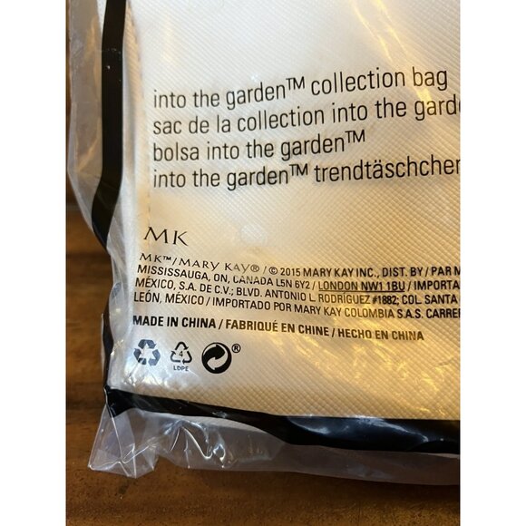 Mary Kay: Into the Garden Collection Bag White Makeup Bag Limited Edition - NEW - Picture 4 of 14